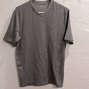 🆕 Men’s Croft & Barrow V-Neck Tee Medium